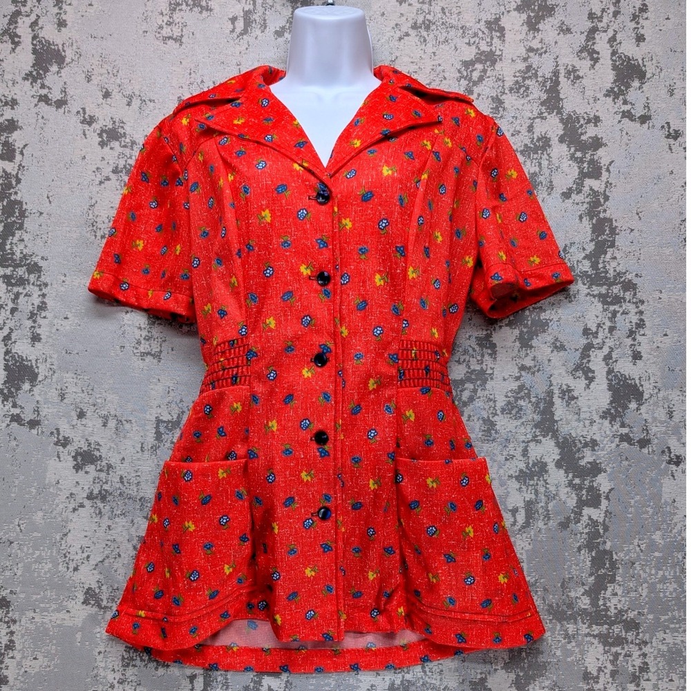 Vintage 50's 60's Workwear Red Floral Short Sleeve Tunic Top Women's Med NOS
